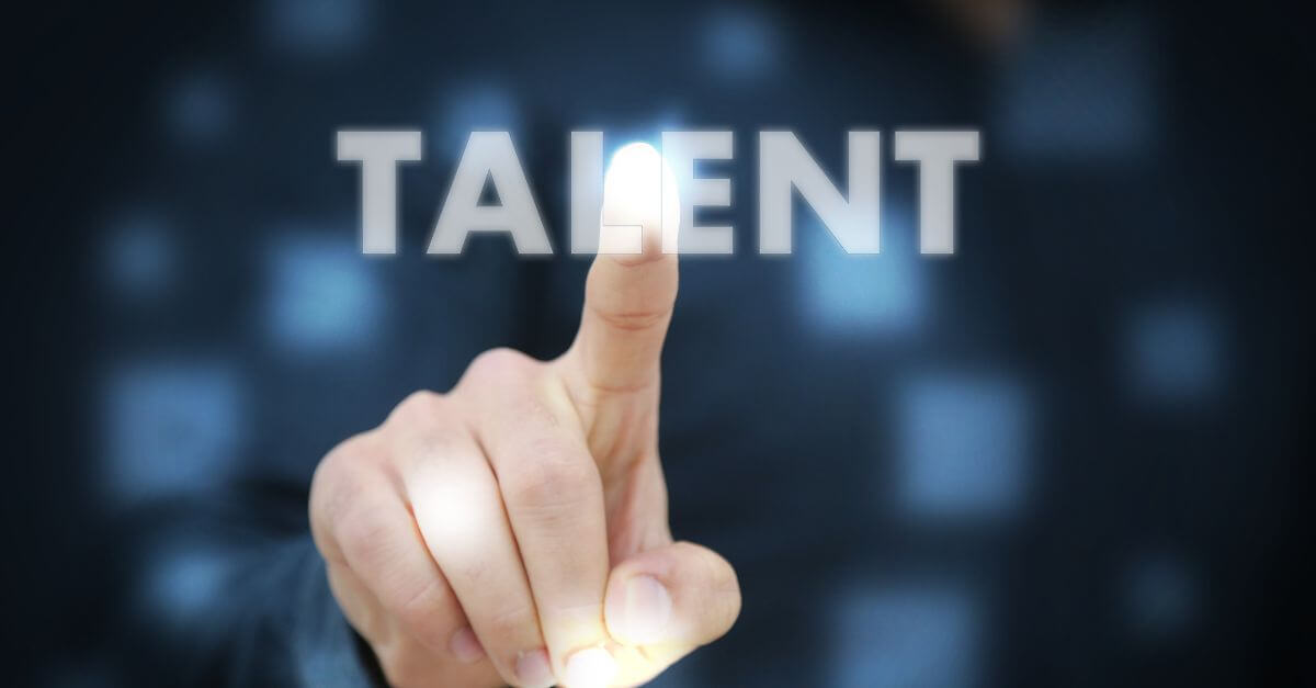 Abrir el artículo «Cómo crear un plan de carrera para retener talento IT»